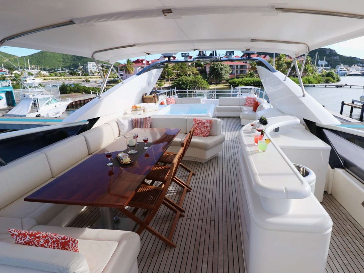 ECLIPSE Yacht Charter Details, Couach CHARTERWORLD Luxury Superyachts